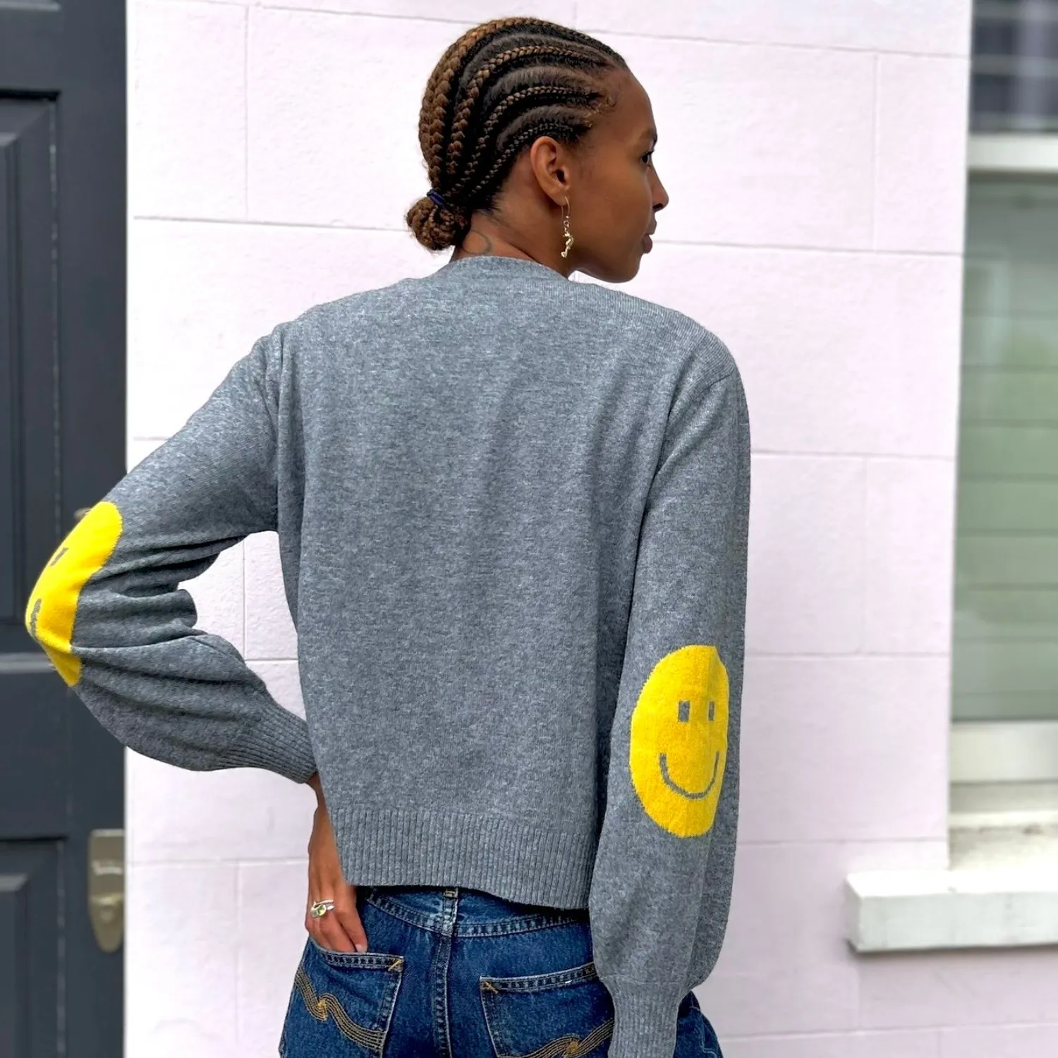 Charming Smile Patch Knit Cardigan - Cozy and Stylish